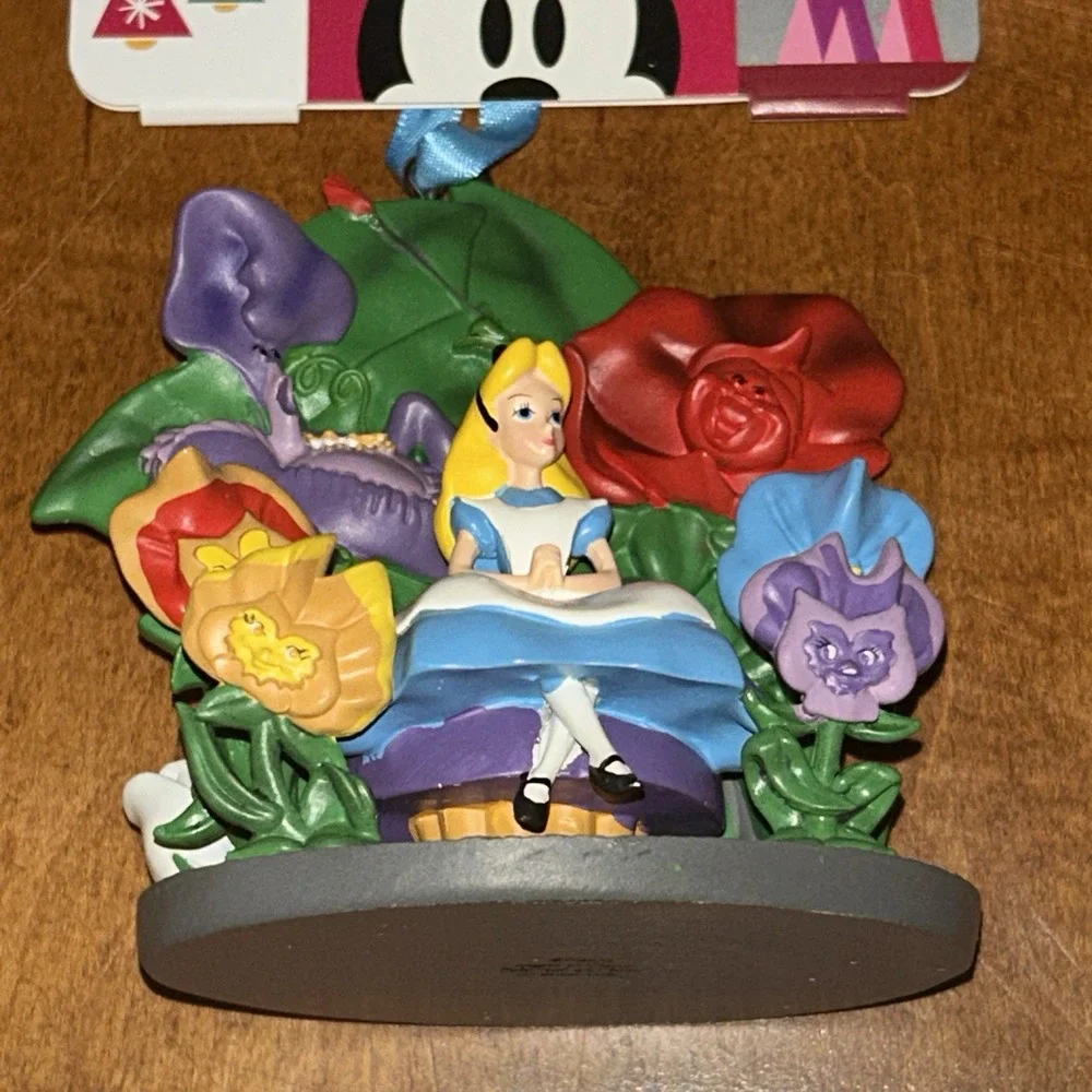 Disney Alice In Wonderland Ornament Garden of‎ Live Flowers 2018 SKETCHBOOK
